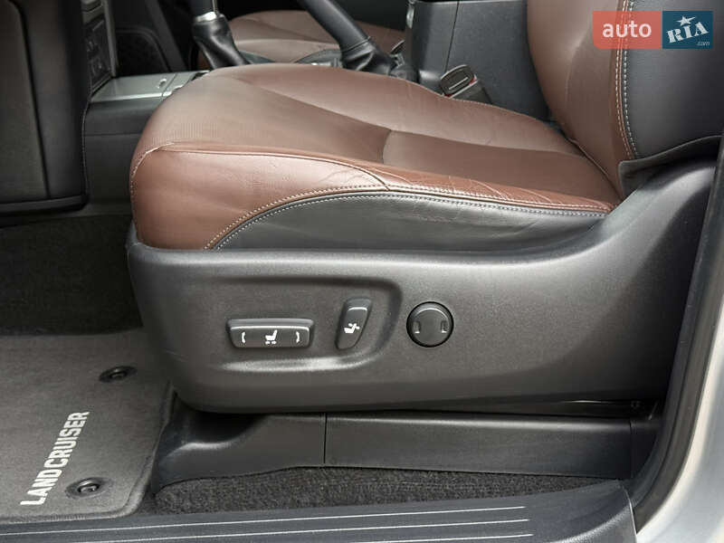 Внедорожник / Кроссовер Toyota Land Cruiser Prado 2018 в Тернополе фото 87 Внедорожник / Кроссовер Toyota Land Cruiser Prado 2018 в Тернополе