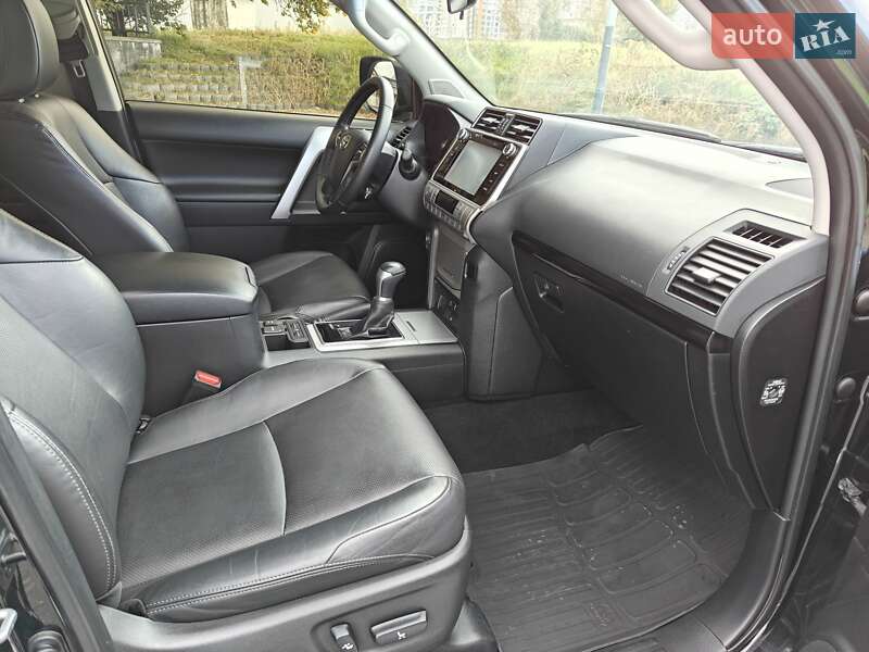 Позашляховик / Кросовер Toyota Land Cruiser Prado 2019 в Києві фото 22 Позашляховик / Кросовер Toyota Land Cruiser Prado 2019 в Києві