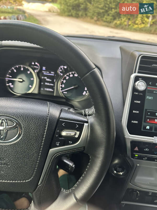 Позашляховик / Кросовер Toyota Land Cruiser Prado 2019 в Черкасах фото 10 Позашляховик / Кросовер Toyota Land Cruiser Prado 2019 в Черкасах