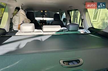 Внедорожник / Кроссовер Toyota Land Cruiser Prado 2019 в 
