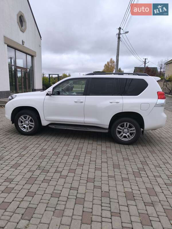 Внедорожник / Кроссовер Toyota Land Cruiser Prado 2010 в Киеве