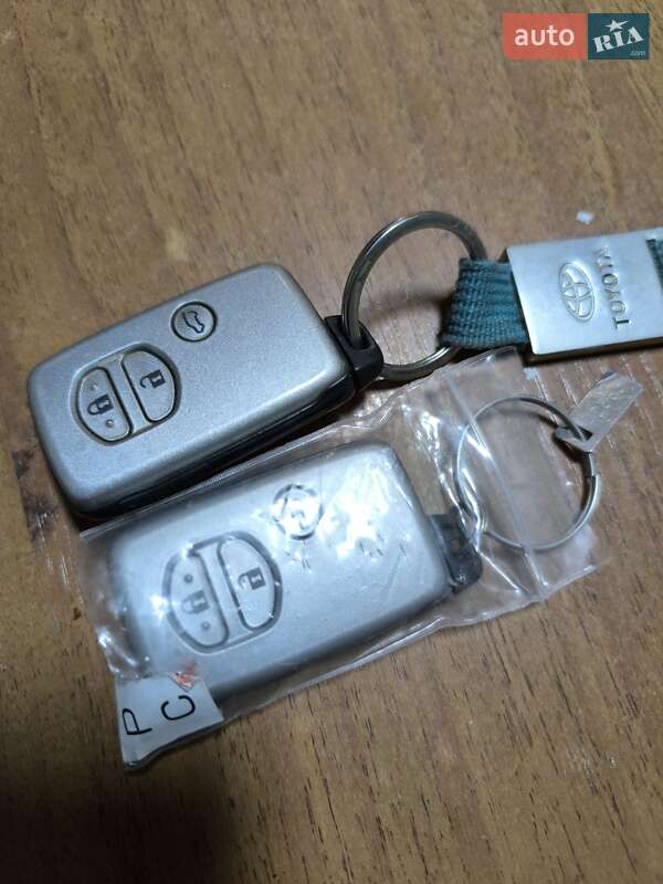 Внедорожник / Кроссовер Toyota Land Cruiser Prado 2010 в Киеве