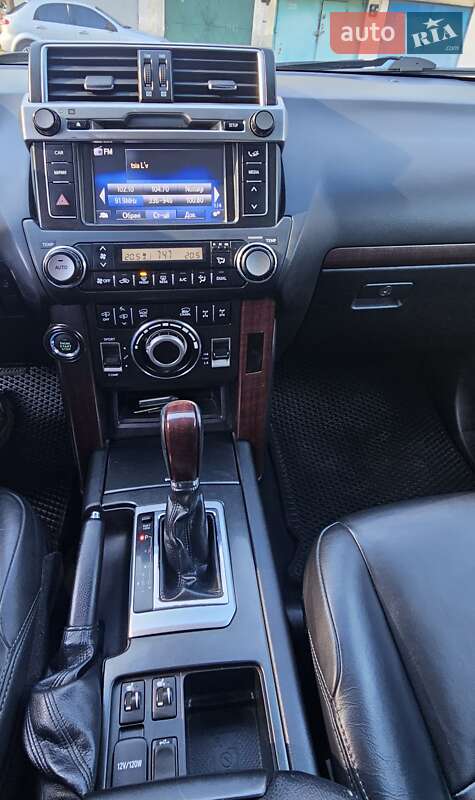 Внедорожник / Кроссовер Toyota Land Cruiser Prado 2014 в Львове