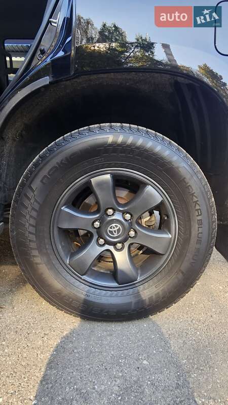 Внедорожник / Кроссовер Toyota Land Cruiser Prado 2014 в Львове