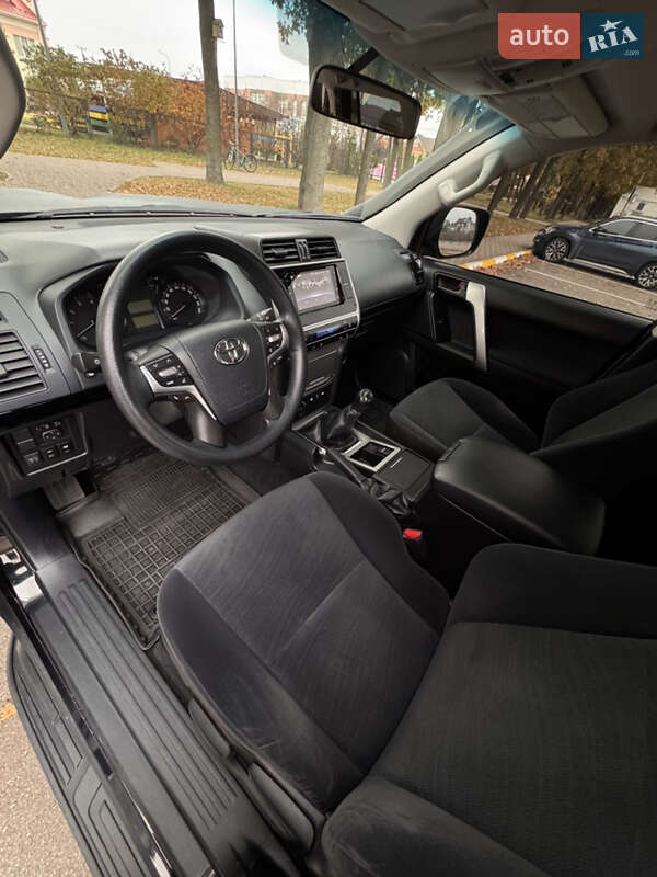 Внедорожник / Кроссовер Toyota Land Cruiser Prado 2019 в Киеве