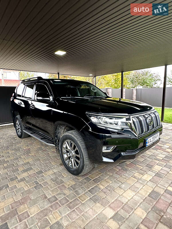 Позашляховик / Кросовер Toyota Land Cruiser Prado 2018 в Києві