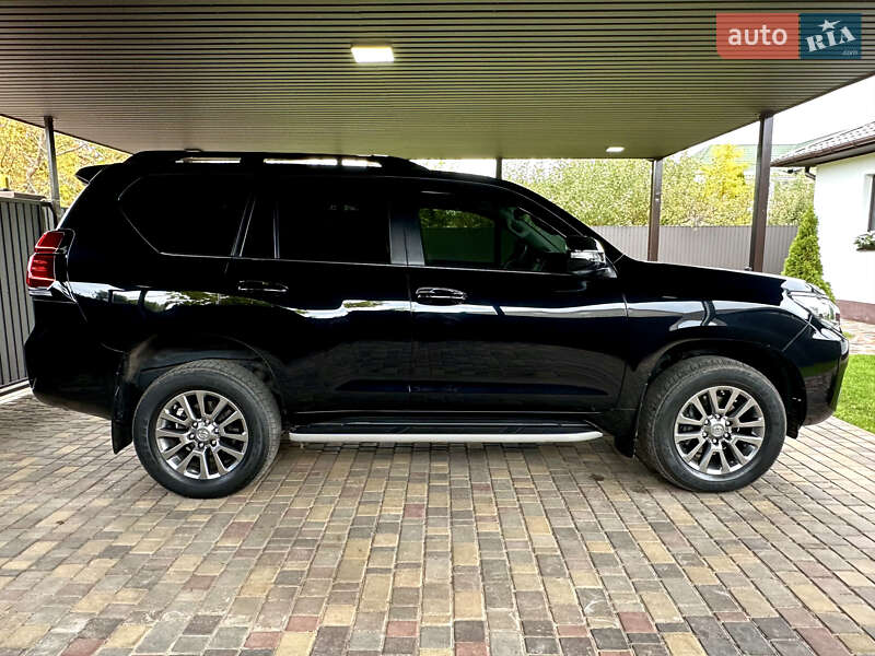 Позашляховик / Кросовер Toyota Land Cruiser Prado 2018 в Києві