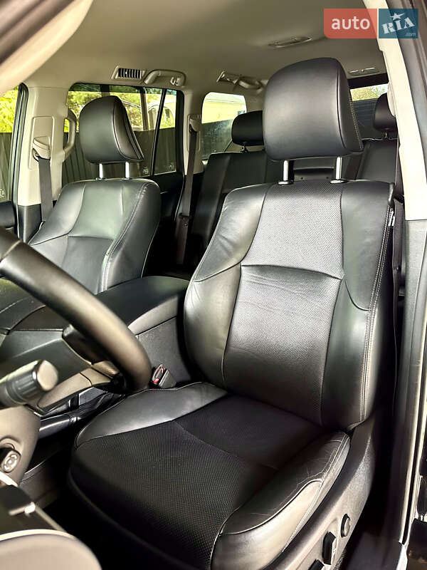 Позашляховик / Кросовер Toyota Land Cruiser Prado 2018 в Києві