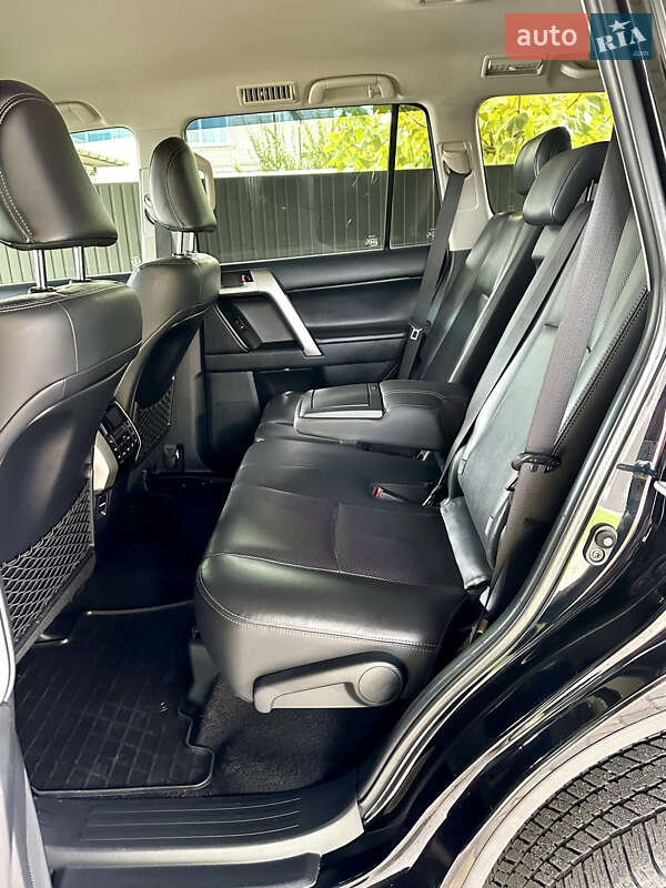 Позашляховик / Кросовер Toyota Land Cruiser Prado 2018 в Києві