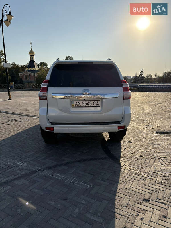 Позашляховик / Кросовер Toyota Land Cruiser Prado 2013 в Харкові
