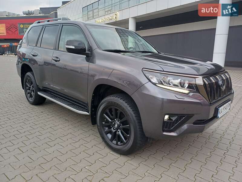 Позашляховик / Кросовер Toyota Land Cruiser Prado 2022 в Києві