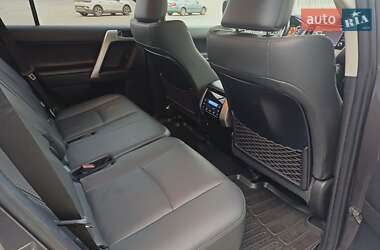 Внедорожник / Кроссовер Toyota Land Cruiser Prado 2022 в 