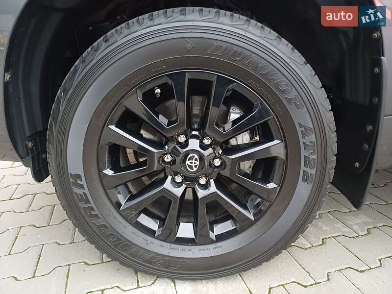 Позашляховик / Кросовер Toyota Land Cruiser Prado 2022 в Києві
