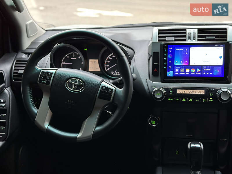 Позашляховик / Кросовер Toyota Land Cruiser Prado 2013 в Києві фото 27 Позашляховик / Кросовер Toyota Land Cruiser Prado 2013 в Києві