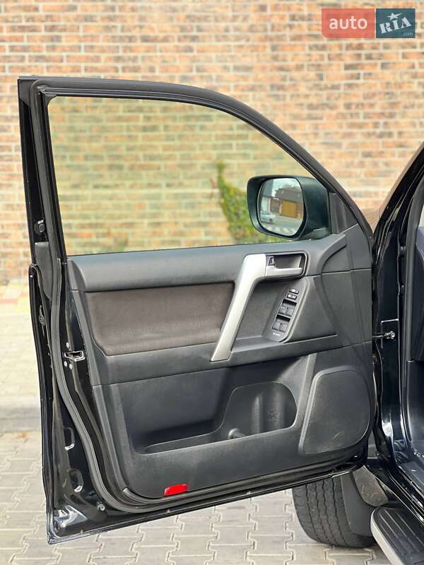 Позашляховик / Кросовер Toyota Land Cruiser Prado 2020 в Одесі фото 17 Позашляховик / Кросовер Toyota Land Cruiser Prado 2020 в Одесі