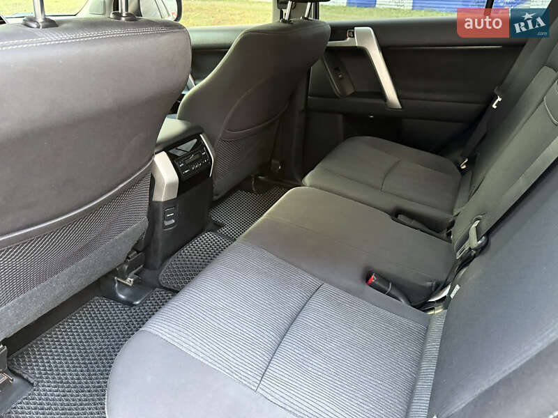 Внедорожник / Кроссовер Toyota Land Cruiser Prado 2019 в Кривом Роге фото 16 Внедорожник / Кроссовер Toyota Land Cruiser Prado 2019 в Кривом Роге