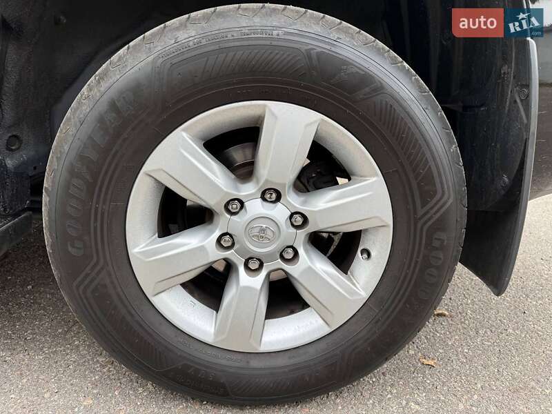 Позашляховик / Кросовер Toyota Land Cruiser Prado 2016 в Харкові фото 17 Позашляховик / Кросовер Toyota Land Cruiser Prado 2016 в Харкові