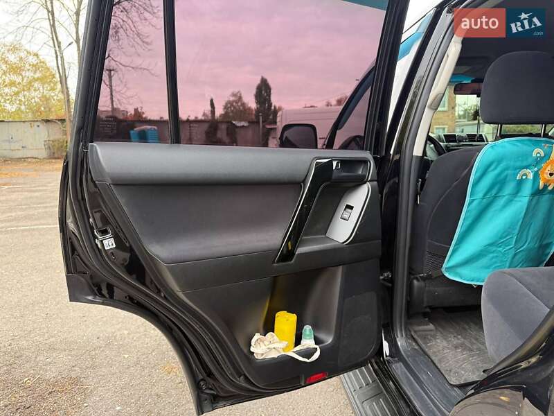 Позашляховик / Кросовер Toyota Land Cruiser Prado 2016 в Харкові фото 20 Позашляховик / Кросовер Toyota Land Cruiser Prado 2016 в Харкові