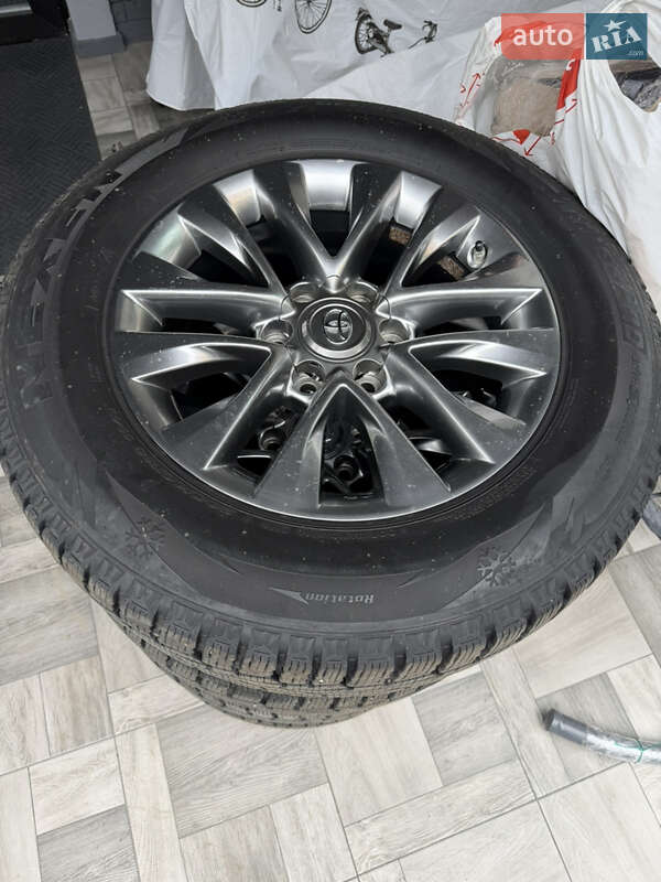 Внедорожник / Кроссовер Toyota Land Cruiser Prado 2019 в Киеве фото 39 Внедорожник / Кроссовер Toyota Land Cruiser Prado 2019 в Киеве