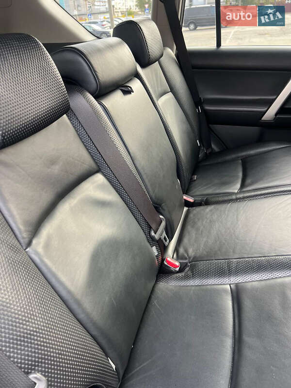 Позашляховик / Кросовер Toyota Land Cruiser Prado 2010 в Києві фото 3 Позашляховик / Кросовер Toyota Land Cruiser Prado 2010 в Києві