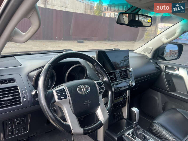 Позашляховик / Кросовер Toyota Land Cruiser Prado 2010 в Києві фото 19 Позашляховик / Кросовер Toyota Land Cruiser Prado 2010 в Києві