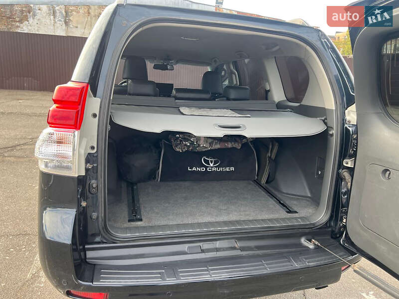 Позашляховик / Кросовер Toyota Land Cruiser Prado 2010 в Києві фото 28 Позашляховик / Кросовер Toyota Land Cruiser Prado 2010 в Києві