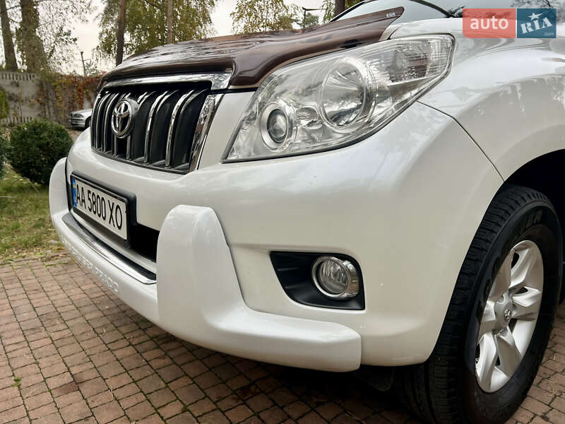 Внедорожник / Кроссовер Toyota Land Cruiser Prado 2010 в Киеве