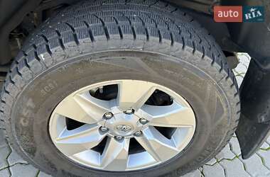 Внедорожник / Кроссовер Toyota Land Cruiser Prado 2019 в 