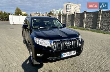 Внедорожник / Кроссовер Toyota Land Cruiser Prado 2019 в 