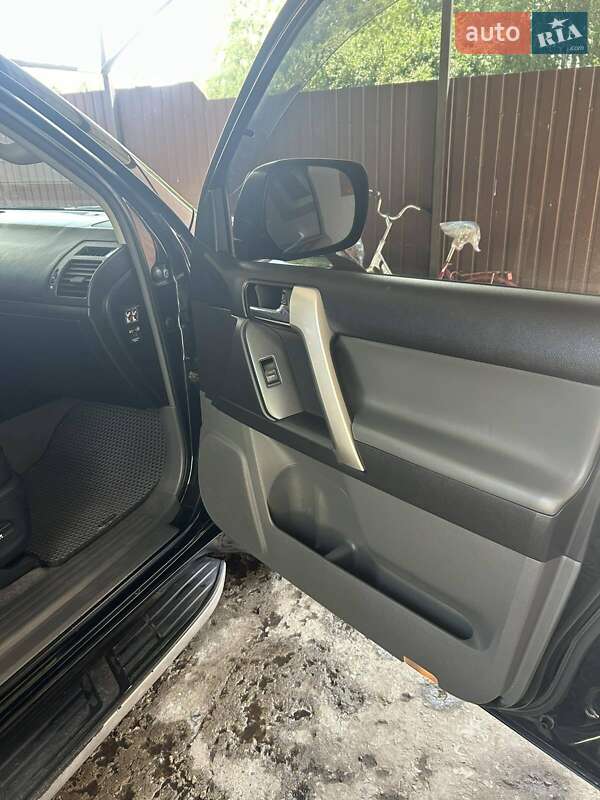 Внедорожник / Кроссовер Toyota Land Cruiser Prado 2010 в Драбове фото 19 Внедорожник / Кроссовер Toyota Land Cruiser Prado 2010 в Драбове