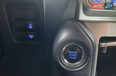 Внедорожник / Кроссовер Toyota Land Cruiser Prado 2017 в 