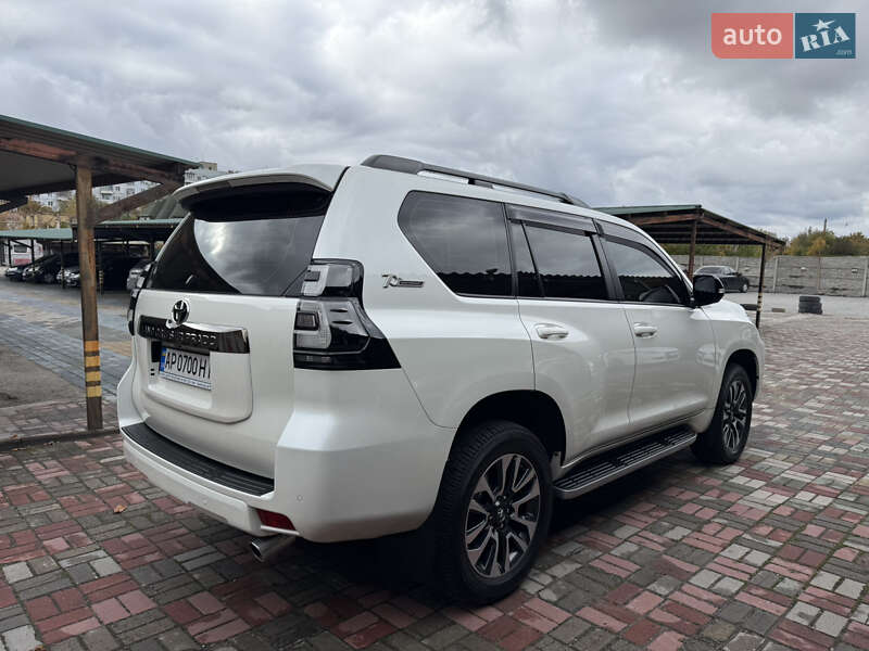Позашляховик / Кросовер Toyota Land Cruiser Prado 2022 в Запоріжжі