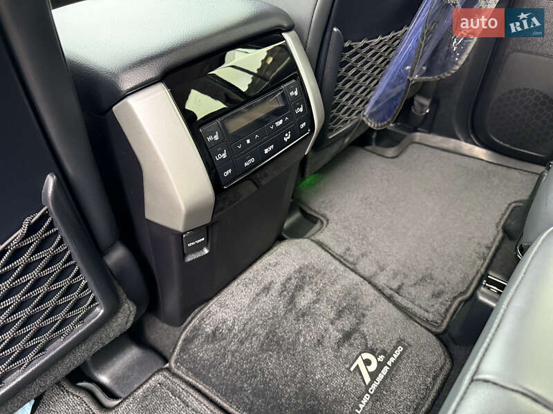 Позашляховик / Кросовер Toyota Land Cruiser Prado 2022 в Запоріжжі