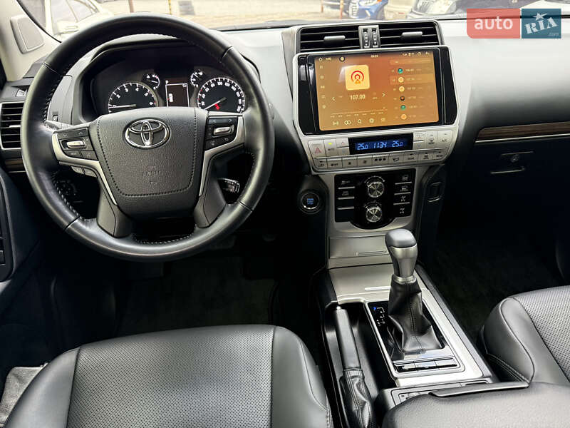 Позашляховик / Кросовер Toyota Land Cruiser Prado 2022 в Запоріжжі