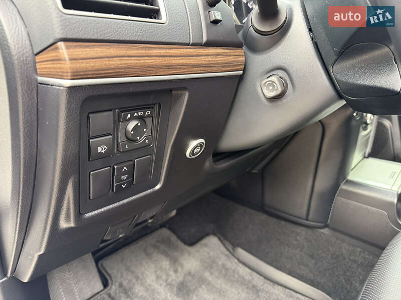 Позашляховик / Кросовер Toyota Land Cruiser Prado 2022 в Запоріжжі
