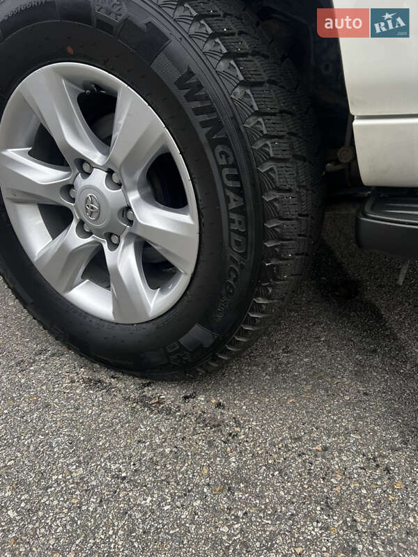 Внедорожник / Кроссовер Toyota Land Cruiser Prado 2012 в Запорожье фото 23 Внедорожник / Кроссовер Toyota Land Cruiser Prado 2012 в Запорожье