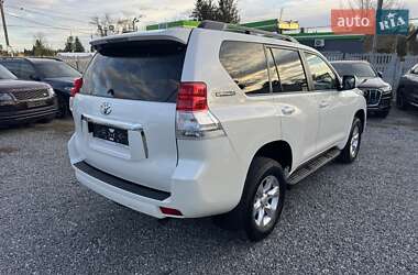 Внедорожник / Кроссовер Toyota Land Cruiser Prado 2012 в 