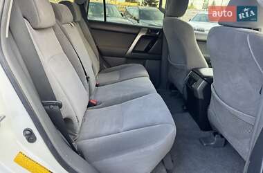Внедорожник / Кроссовер Toyota Land Cruiser Prado 2012 в 