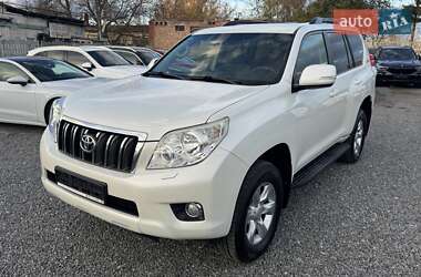 Внедорожник / Кроссовер Toyota Land Cruiser Prado 2012 в 
