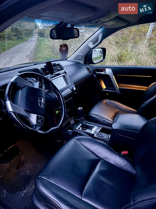 Внедорожник / Кроссовер Toyota Land Cruiser Prado 2013 в Киеве фото 6 Внедорожник / Кроссовер Toyota Land Cruiser Prado 2013 в Киеве