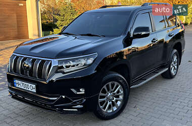 Внедорожник / Кроссовер Toyota Land Cruiser Prado 2020 в 