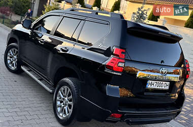 Внедорожник / Кроссовер Toyota Land Cruiser Prado 2020 в 