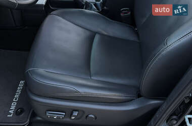 Внедорожник / Кроссовер Toyota Land Cruiser Prado 2020 в 
