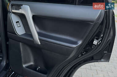 Внедорожник / Кроссовер Toyota Land Cruiser Prado 2020 в 