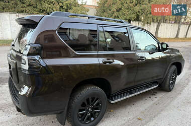 Внедорожник / Кроссовер Toyota Land Cruiser Prado 2021 в 