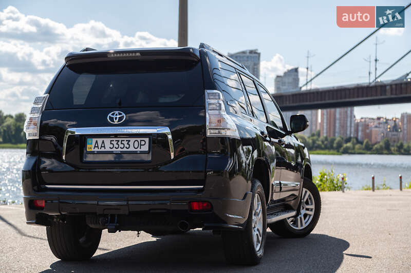 Внедорожник / Кроссовер Toyota Land Cruiser Prado 2011 в Киеве