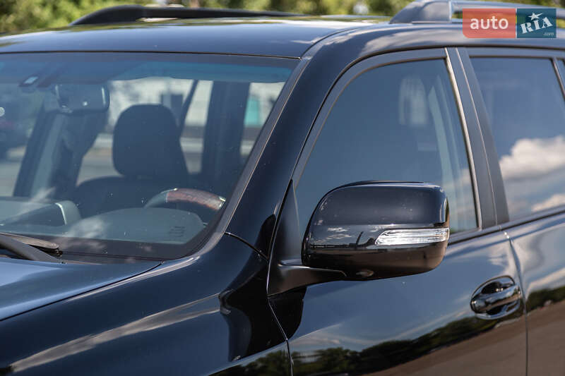 Внедорожник / Кроссовер Toyota Land Cruiser Prado 2011 в Киеве