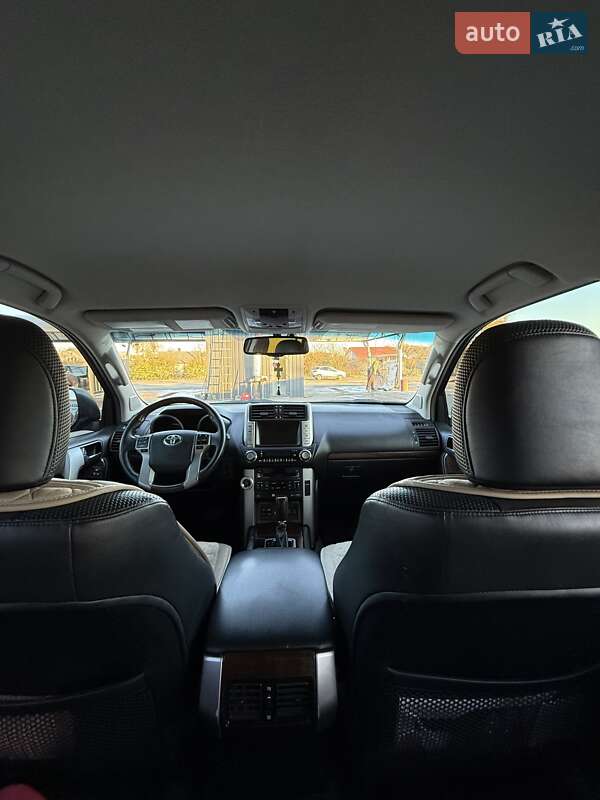 Внедорожник / Кроссовер Toyota Land Cruiser Prado 2012 в Львове фото 4 Внедорожник / Кроссовер Toyota Land Cruiser Prado 2012 в Львове