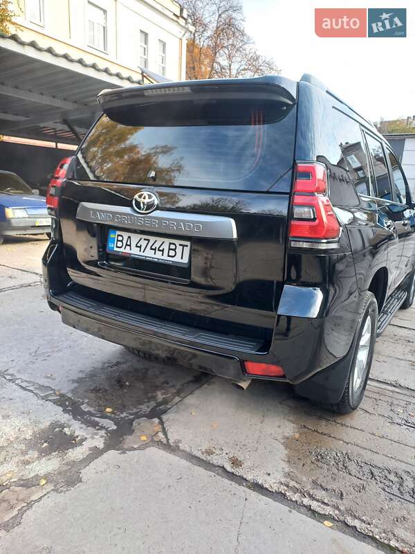 Внедорожник / Кроссовер Toyota Land Cruiser Prado 2019 в Каменском