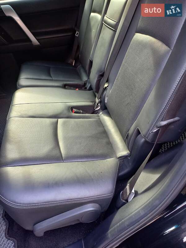 Внедорожник / Кроссовер Toyota Land Cruiser Prado 2019 в Каменском